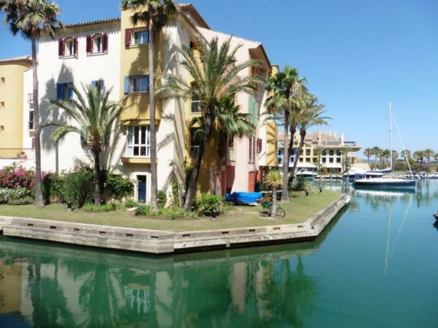 Apartamento Con Piscina ,Playa Con Vistas Panoramicas En La Marina De Sotogrande San Roque  Dış mekan fotoğraf
